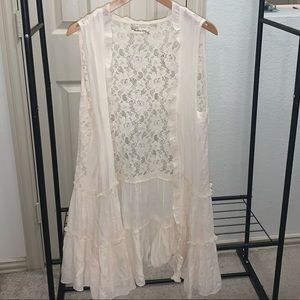 Ivory Vest With Lace